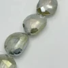 Cristal (verre) galet facetté irrégulier – Image 2